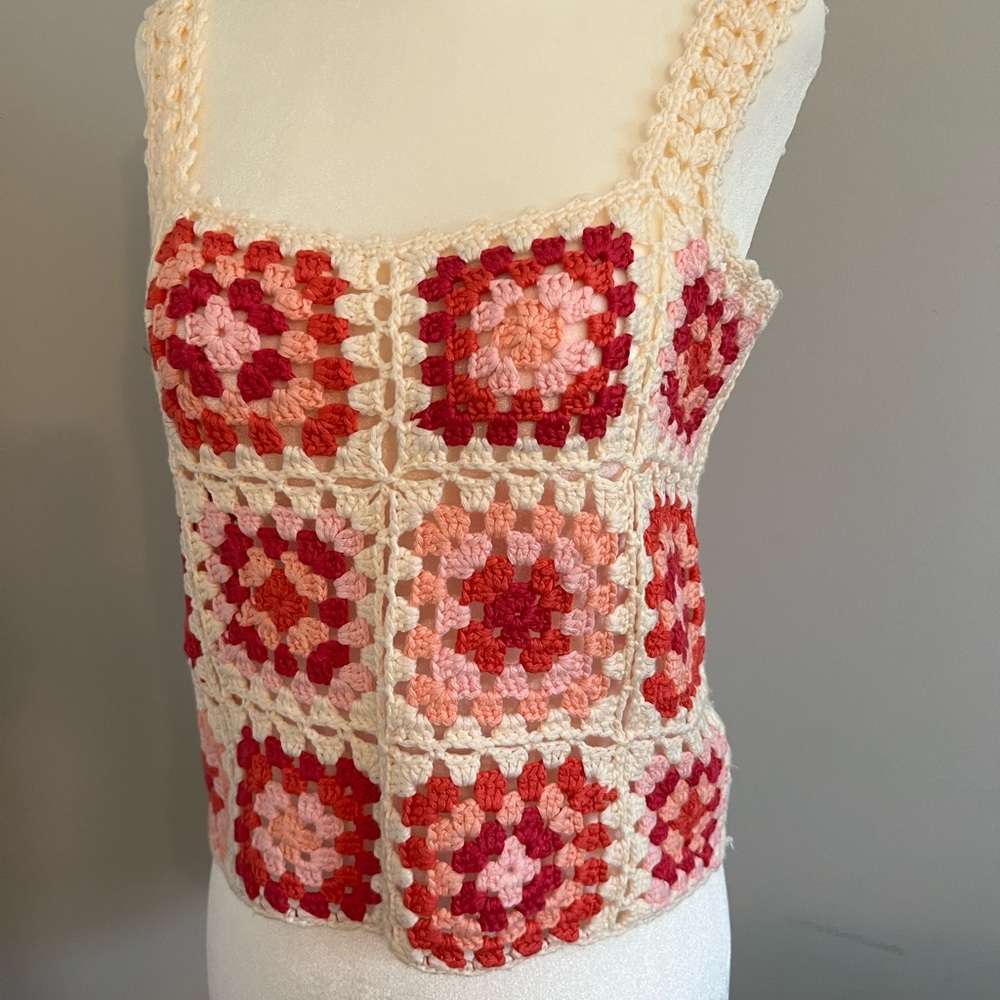 Fore brand super cute crochet top!